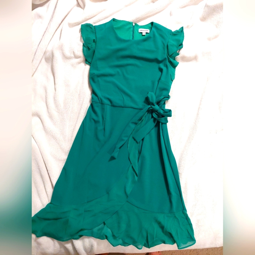 Green mid dress with side tie size 16